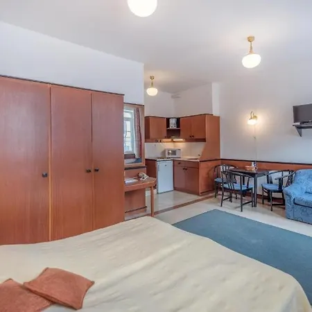 Queen Lisbeth Street Keszthely