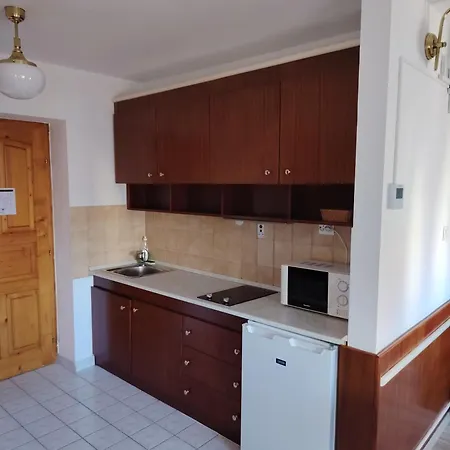 Queen Lisbeth Street