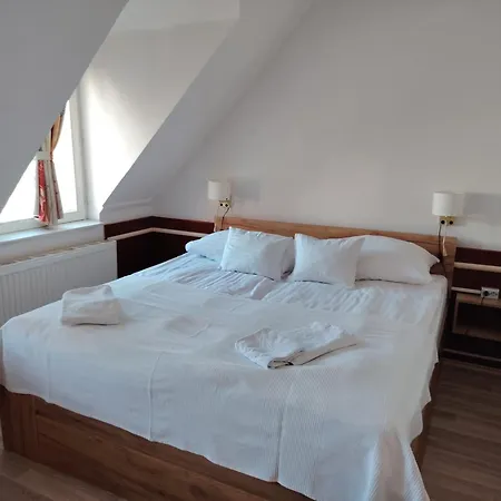 Ξενοδοχείο με διαμερίσματα Queen Lisbeth Street Keszthely