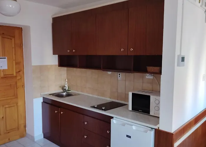 Queen Lisbeth Street