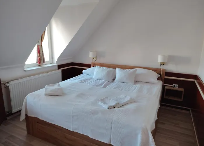 מלון דירות Queen Lisbeth Street קסזטלי